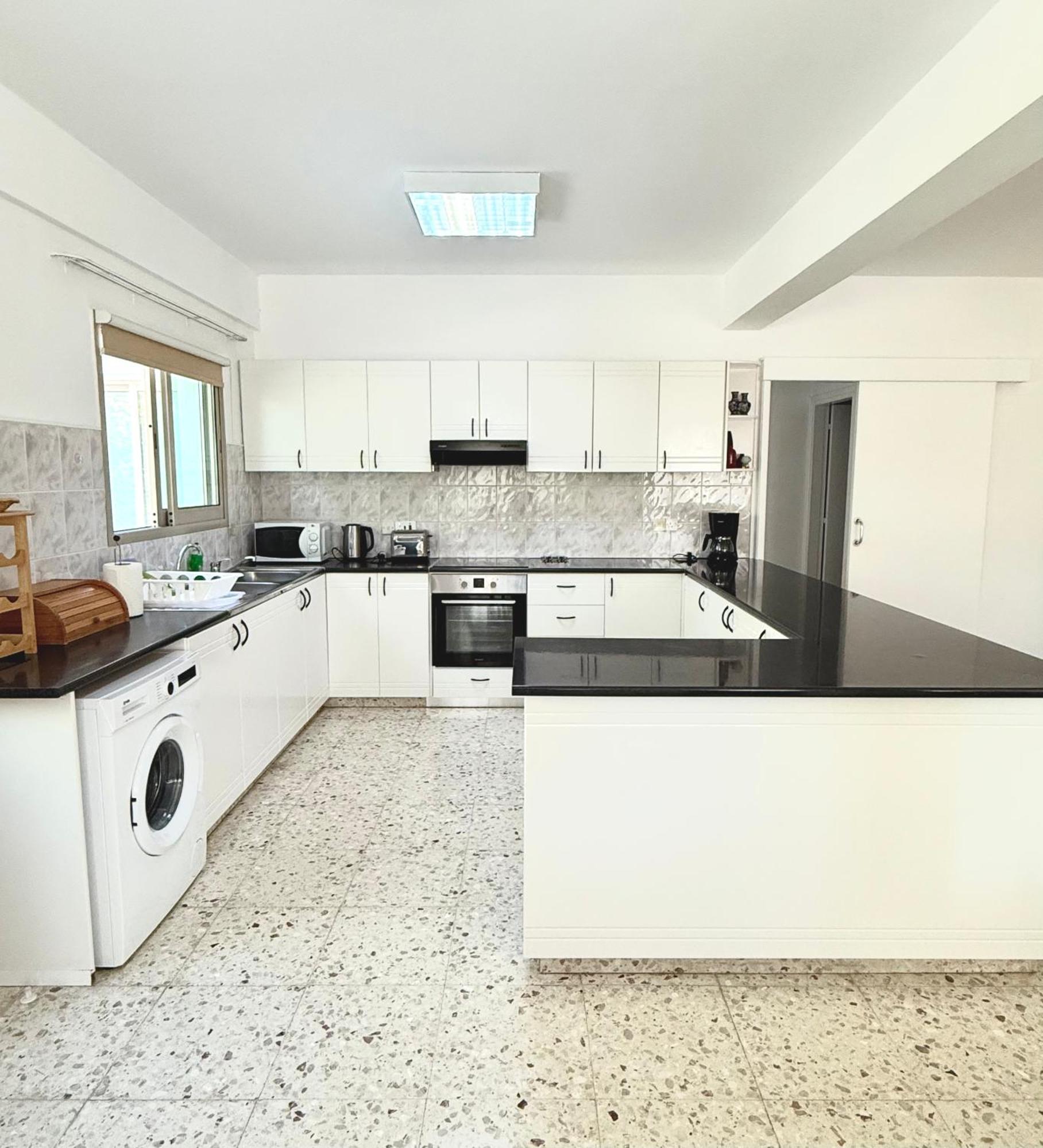 Himonas Apartments Pissouri Exterior foto