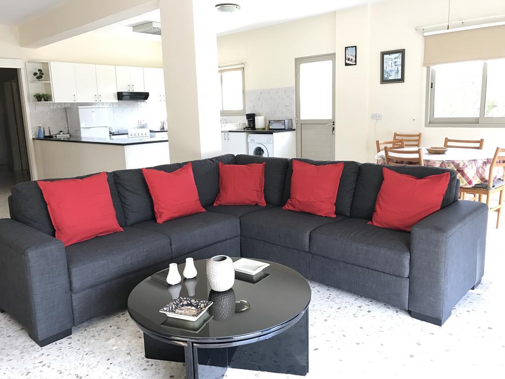Himonas Apartments Pissouri Exterior foto