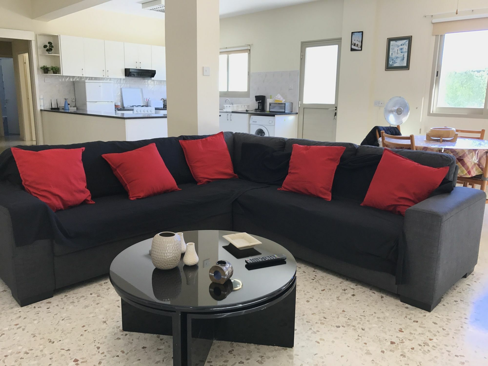 Himonas Apartments Pissouri Exterior foto